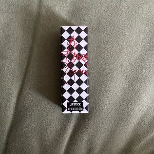 LIMITED EDITION, Brand New Kylie ‘It’s Kris Jenner’ Lipstick in GIVE ME A KISS